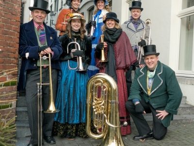 Dickens Brass